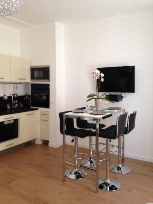 #28 1 Bdr Flat Ac Balcony Hper Central 10Mins To Beach & Old Town Nizza Exterior foto