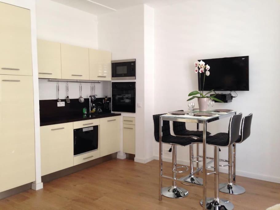 #28 1 Bdr Flat Ac Balcony Hper Central 10Mins To Beach & Old Town Nizza Exterior foto