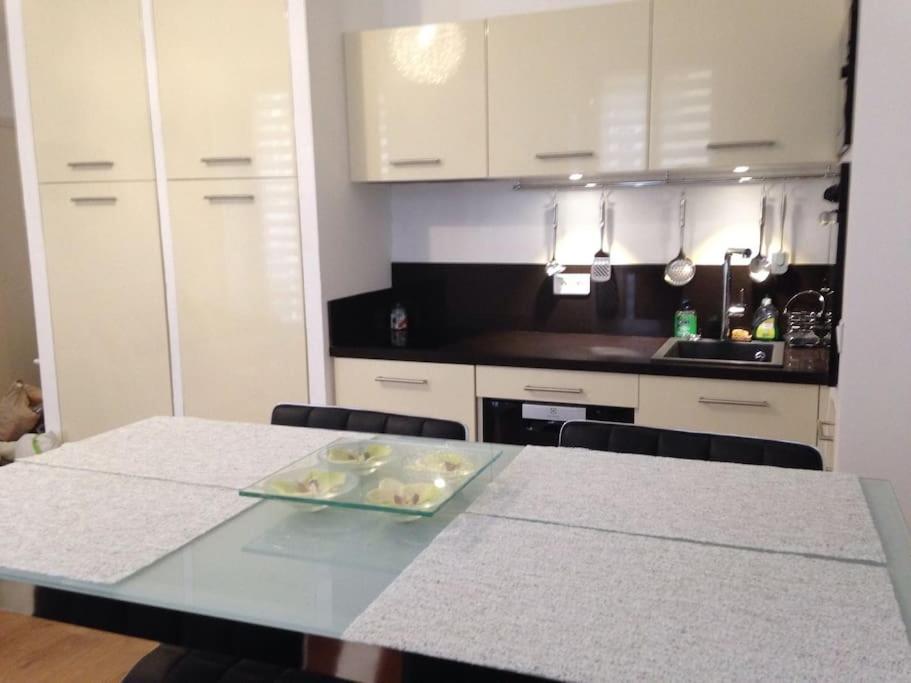 #28 1 Bdr Flat Ac Balcony Hper Central 10Mins To Beach & Old Town Nizza Exterior foto