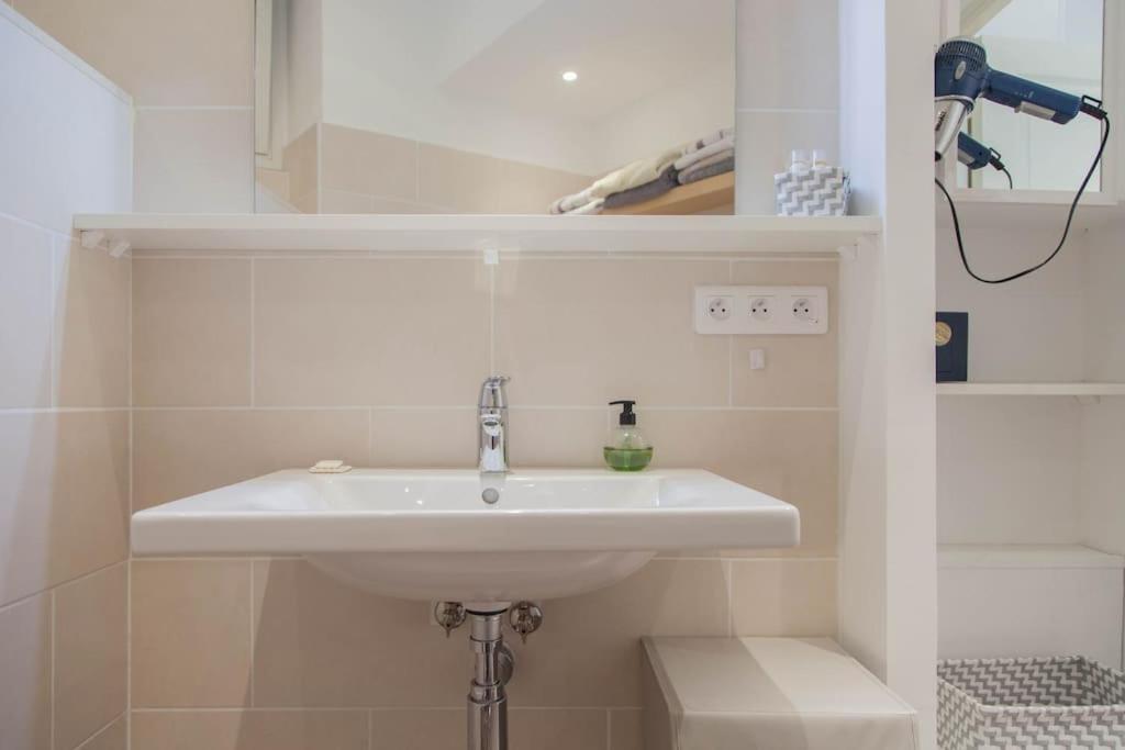 #28 1 Bdr Flat Ac Balcony Hper Central 10Mins To Beach & Old Town Nizza Exterior foto
