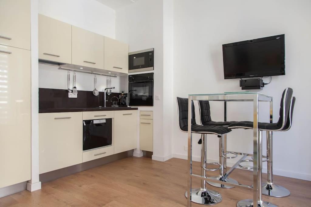 #28 1 Bdr Flat Ac Balcony Hper Central 10Mins To Beach & Old Town Nizza Exterior foto