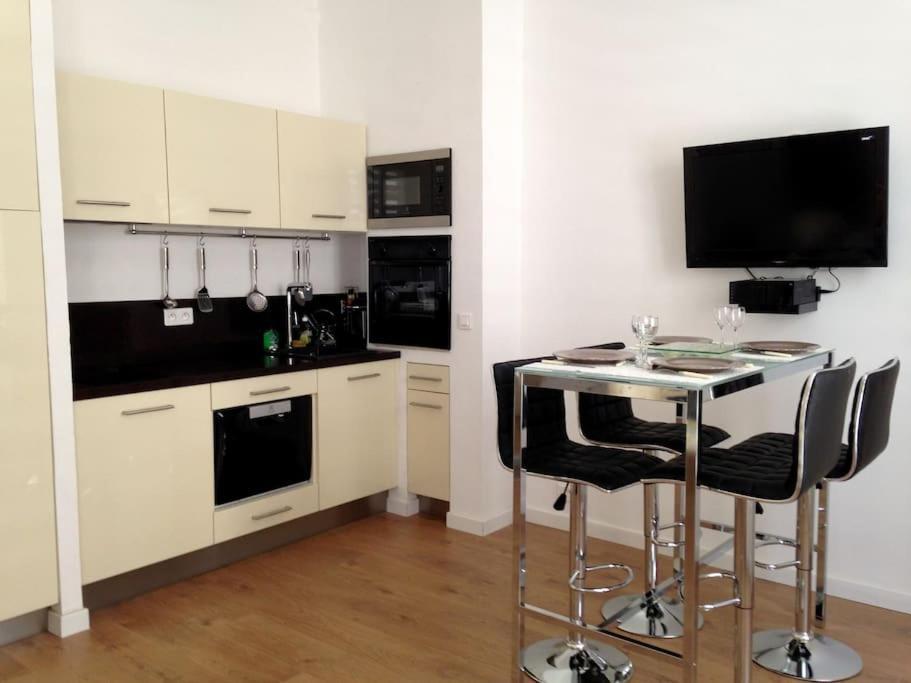 #28 1 Bdr Flat Ac Balcony Hper Central 10Mins To Beach & Old Town Nizza Exterior foto