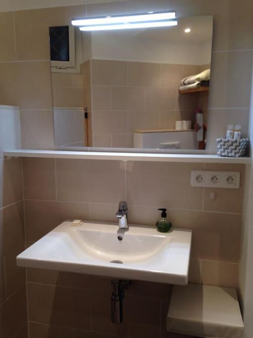 #28 1 Bdr Flat Ac Balcony Hper Central 10Mins To Beach & Old Town Nizza Exterior foto